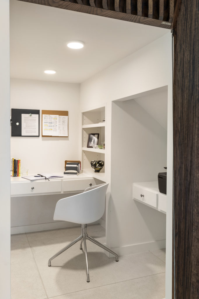 clever use of space under stairwell for a home office