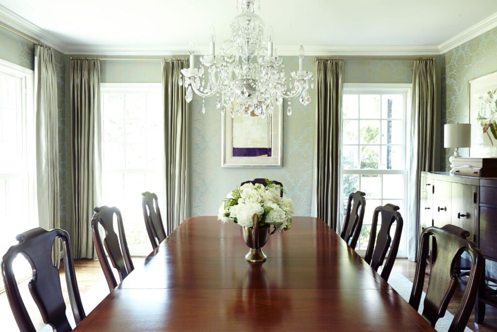 traditional dining room for traditional interior design