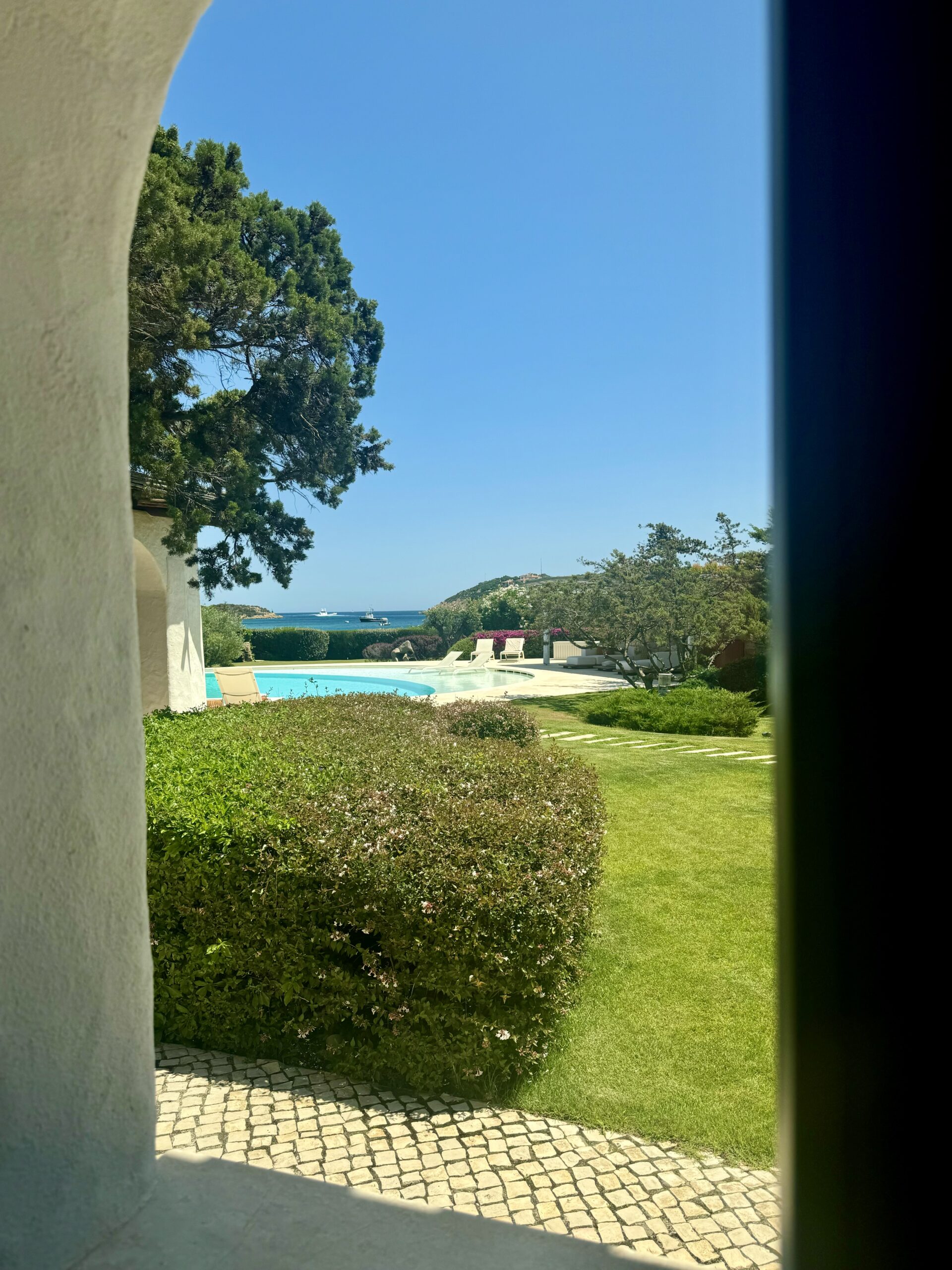 View from the guest house at the villa to the pool and the sea